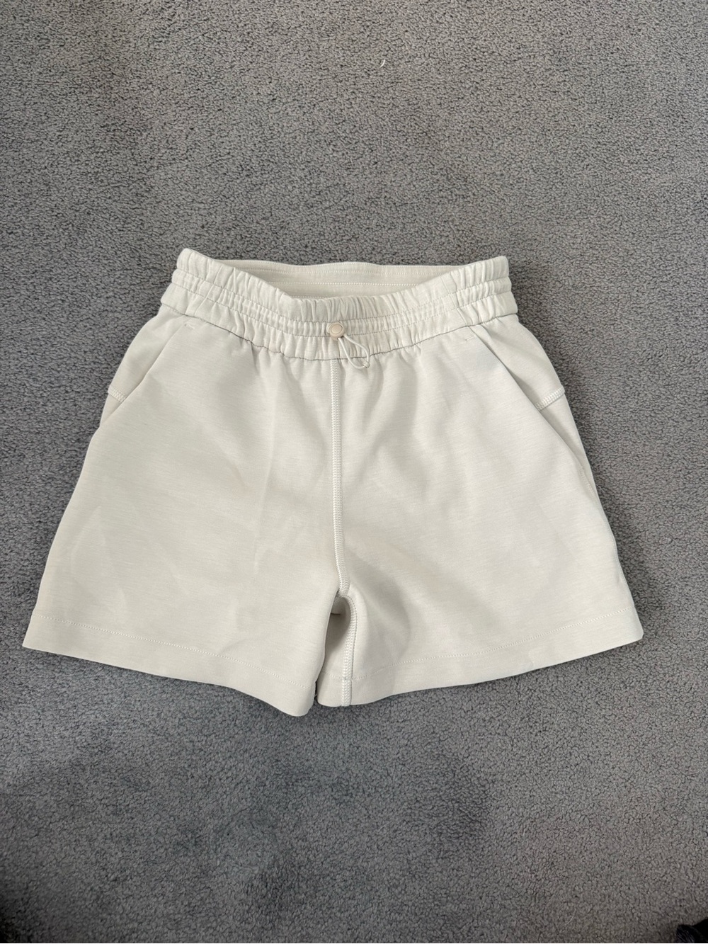 Lululemon women’s softstreme shorts